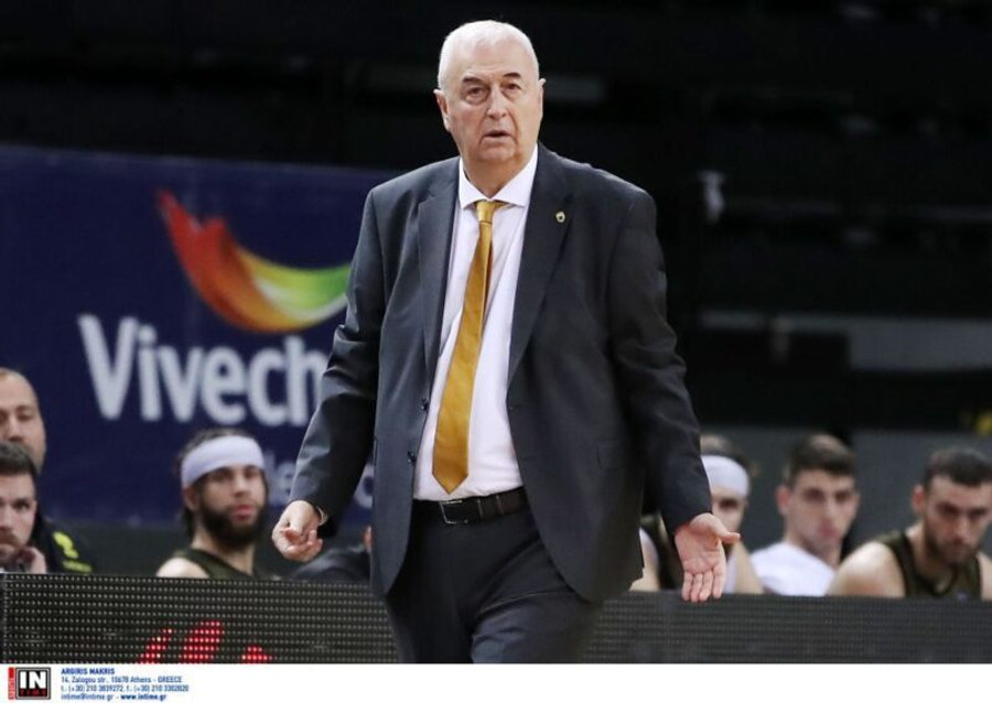 Σάκοτα: &quot;Η νίκη είναι νίκη, αλλά χωρίς κόσμο απορώ γιατί παίζουμε&quot;! - Τι είπε ο Γκρέι (vids)
