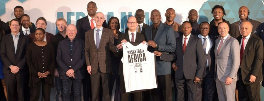 Συνεργασία FIBA-NBA για την Αφρική με φωτογραφία του Ανδρέα Ζαγκλή με τον Τζόρνταν! (pic)