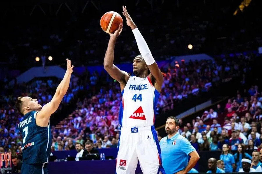 Γαλλία: Χάνει το υπόλοιπο EuroBasket ο Σαρ