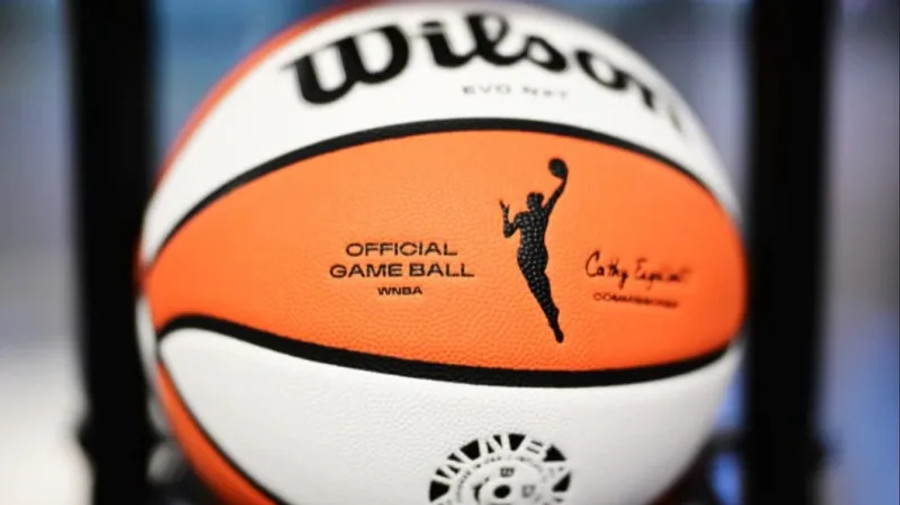 Τρίτη σύλληψη για ρίψη sex toy σε αγώνα του WNBA