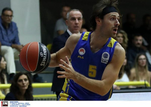 Πάπας: &quot;Να διεκδικήσουμε τις πιθανότητες που μας αναλογούν&quot;