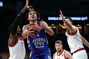 Σέιν Λάρκιν: Τα κατορθώματα του MVP της 25ης αγωνιστικής (vid)