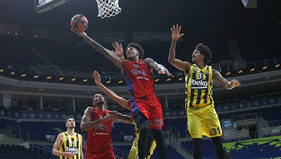 Ο Κλάιμπερν καθάρισε και η ΤΣΣΚΑ 78-77 τη Φενέρμπαχτσε στην παράταση (vids)