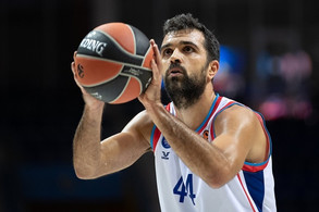 Πάρτι της Εφές στη Μόσχα 105-77 τη Χίμκι (pics)