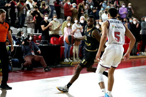 Μονακό-Μπασκόνια 78-68: Αγκαλιά με την οκτάδα (vid)