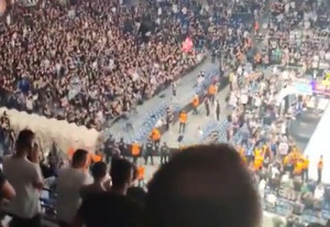 Παρτιζάν-Ερυθρός Αστέρας: Ύβρεις, αντικείμενα, διακοπή και ο τίτλος στην ομάδα του Σφαιρόπουλου!