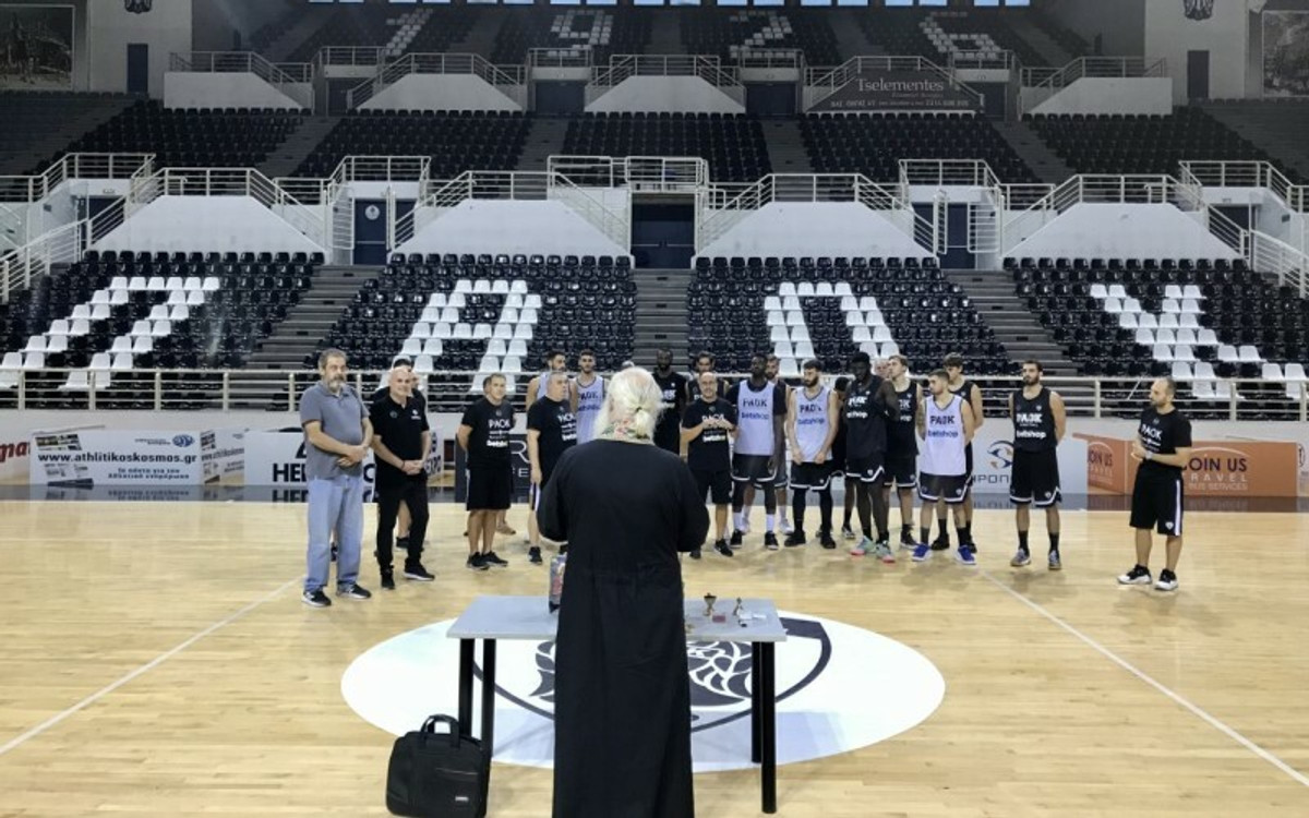 ΠΑΟΚ: Αγιασμός, ευχές και διπλή προπόνηση…