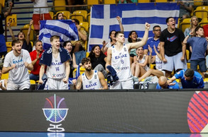 &quot;Πρώτα το Μπάσκετ&quot; - Τα συγχαρητήρια στην Εθνική Νέων για το χάλκινο μετάλλιο