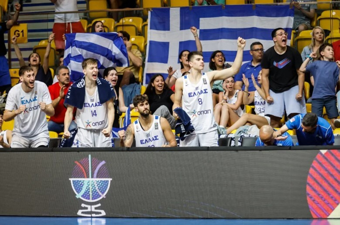 &quot;Πρώτα το Μπάσκετ&quot; - Τα συγχαρητήρια στην Εθνική Νέων για το χάλκινο μετάλλιο