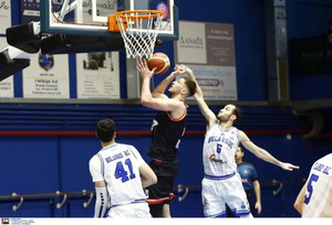 Στον τελικό ανόδου οι Σοφάδες, 72-65 και 2-1 τον Χολαργό