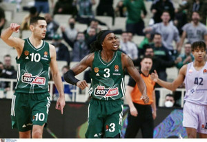 Στην Μπούντουτσνοστ ο Κέντρικ Πέρι (pic)