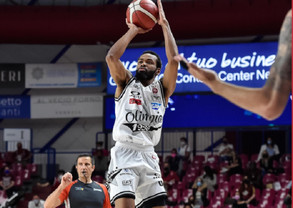 Αρμάνι Μιλάνο: Πέρασε στους τελικούς, 93-83 και 3-0 τη Βενέτσια!