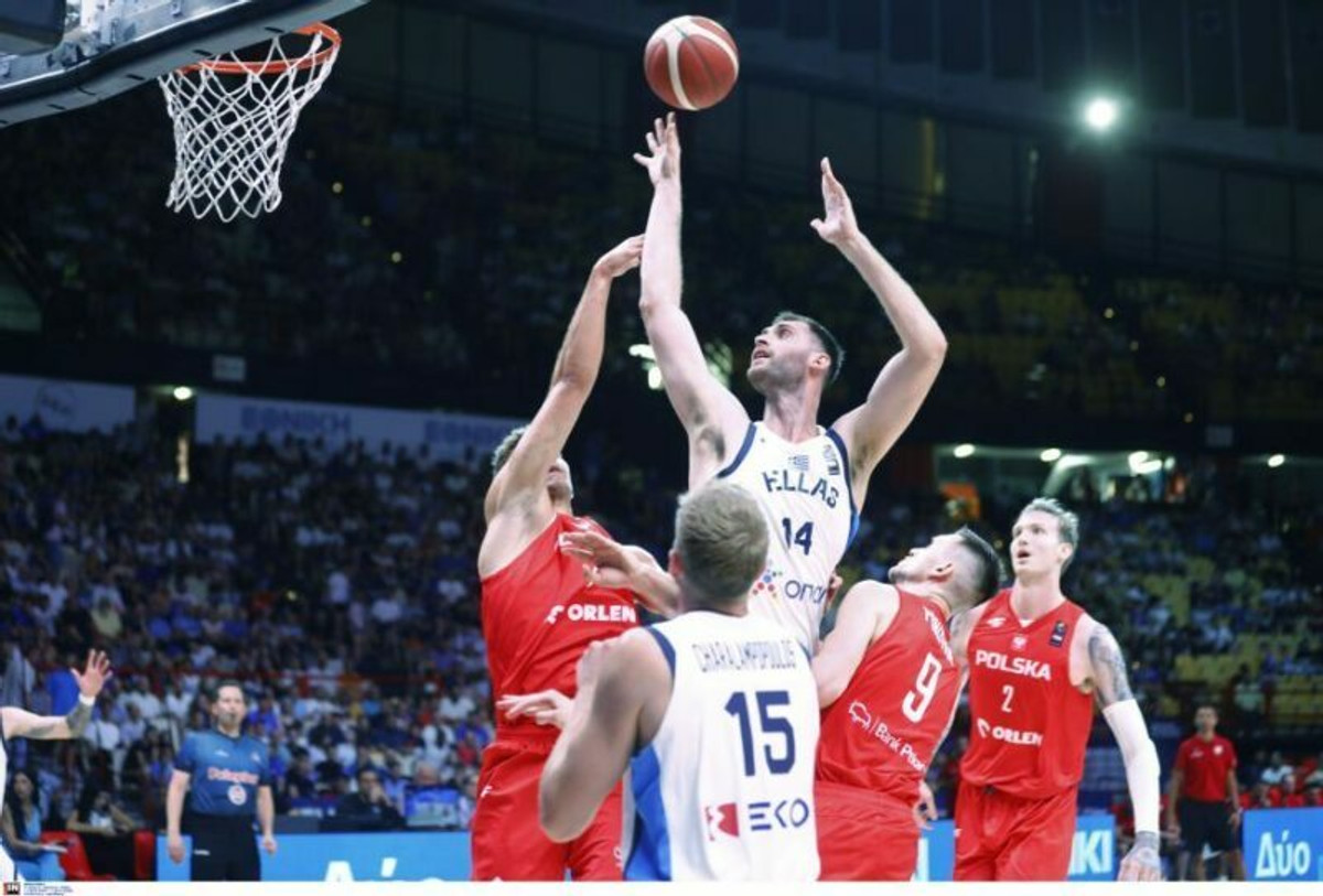 Live Streaming: Ελλάδα-Πολωνία 78-73 (Τελικό)