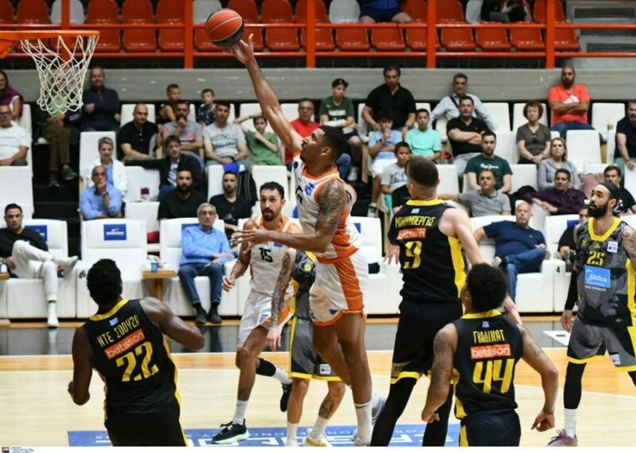 Με άνεση έκανε το 1-0 ο Προμηθέας, 79-60 τον Άρη (gallery & vids)