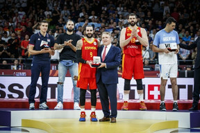 MVP του τελικού και του Παγκοσμίου Κυπέλλου ο Ρούμπιο! (vid&amp;pics)
