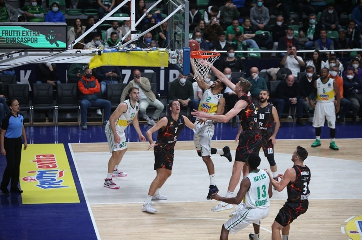 Με Προμηθέα και Χάντερ το Top-10 της 5ης αγωνιστικής του Eurocup (video)