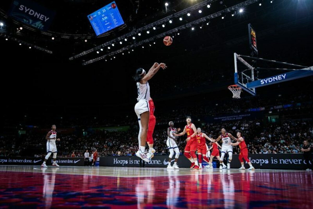 Τρίτη νίκη για τις ΗΠΑ, 77-63 την Κίνα στο Παγκόσμιο Κύπελλο Γυναικών (video)