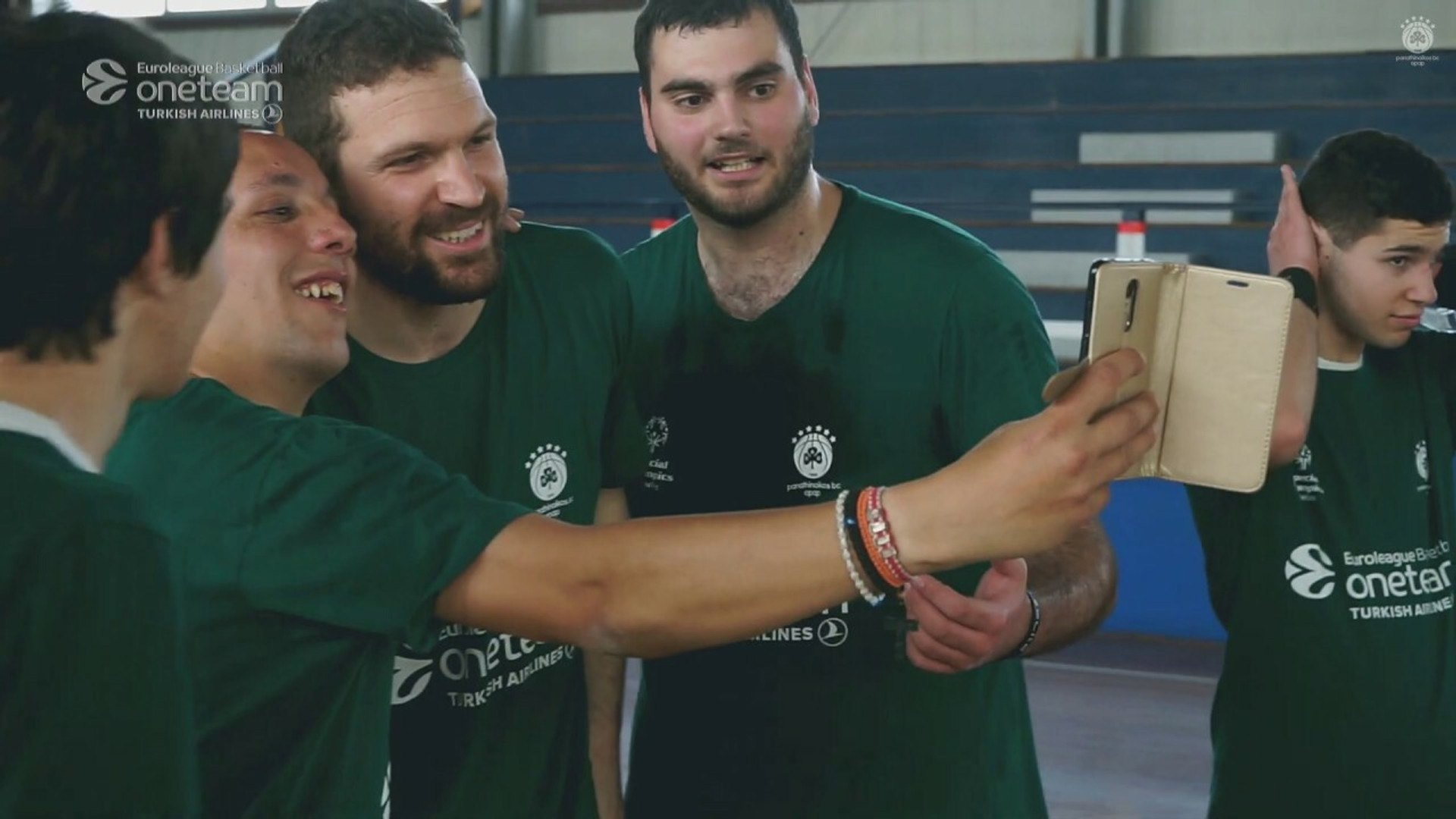 H ξεχωριστή προπόνηση του Σακελλαρίου με τα Special Olympics Hellas (video)