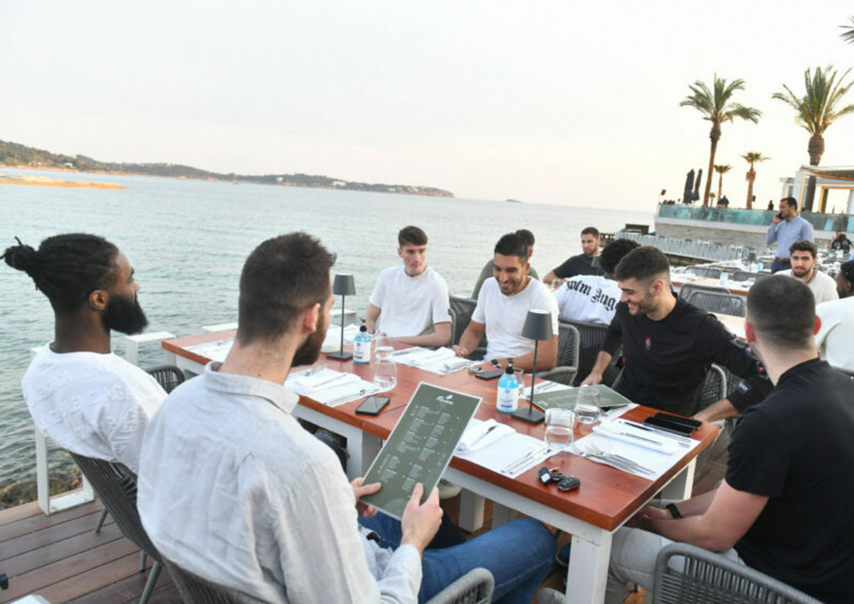 Παναθηναϊκός: Δείπνησαν στη Βούλα πριν από τα playoffs (pics)