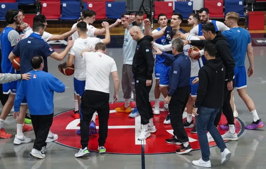 Εθνική: Η 12άδα για τον αγώνα-γιορτή με την Ολλανδία - Ντεμπούτο Νικολαΐδη