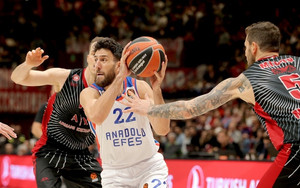 Η κορυφή είναι τουρκική, 81-76 η Εφές την Αρμάνι στο Μιλάνο (video)