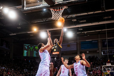 Ήττα 80-72 στη Βόννη η ΑΕΚ, πολύ κρίσιμο ματς με Ρέτζιο Εμίλια (gallery)