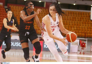 Ολυμπιακός-Πολκοβίτσε 70-83: Η απίστευτη Σπανού κράτησε στο μηδέν τις &quot;ερυθρόλευκες&quot; (gallery)