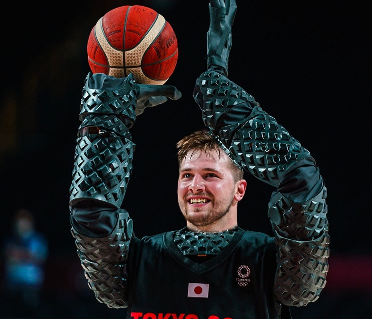 FIBA: Το... ρομπότ Λούκα Ντόντσιτς (pic)