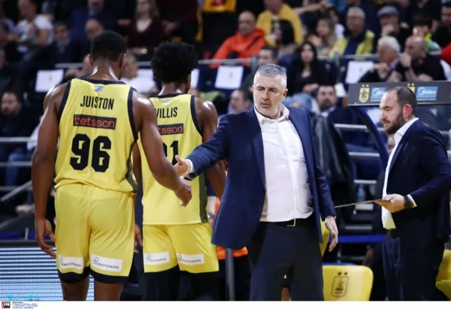 Βετούλας: "Αξίζουν συγχαρητήρια στα παιδιά για την προσπάθειά τους" (vid)