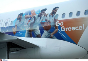 ΕΟΚ- AEGEAN: Ανανέωση συνεργασίας με αποκαλυπτήρια αεροσκάφους