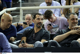 Ο Στογιάκοβιτς βλέπει ΠΑΟΚ-Περιστέρι (pics &amp; vids)