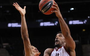 Με Σιλντς και Χάινς η Αρμάνι Μιλάνο, 69-64 τη Ζαλγκίρις Κάουνας (video)