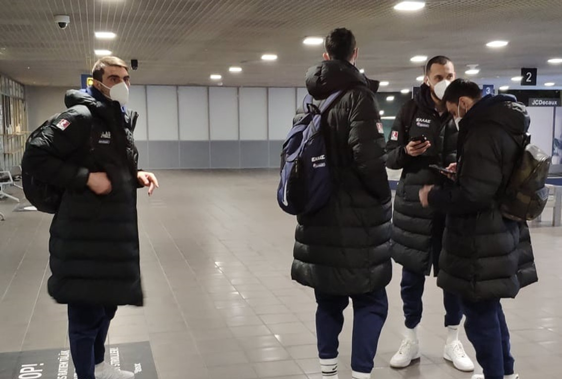 Έφτασε στη Ρίγα η Εθνική (pics)