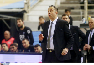 Τακιανός: &quot;Θα έπρεπε να είμαστε συγκεντρωμένοι για 40 λεπτά&quot;