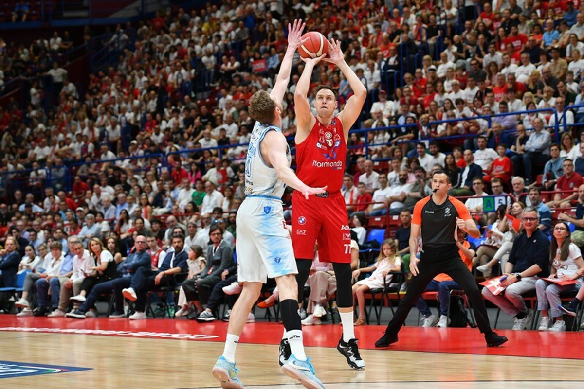 Lega Basket: Διά περιπάτου το 1-0 η Μιλάνο, 95-72 τη Σάσαρι (pics &amp; vid)