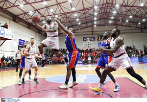 Με τη δύναμη της έδρας ο Ήφαιστος, 79-74 τον Πανιώνιο (pics)