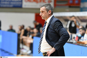 Παπανικολόπουλος: &quot;Απαράδεκτος ο τρόπος που προσεγγίσαμε το ματς&quot;! (vid)