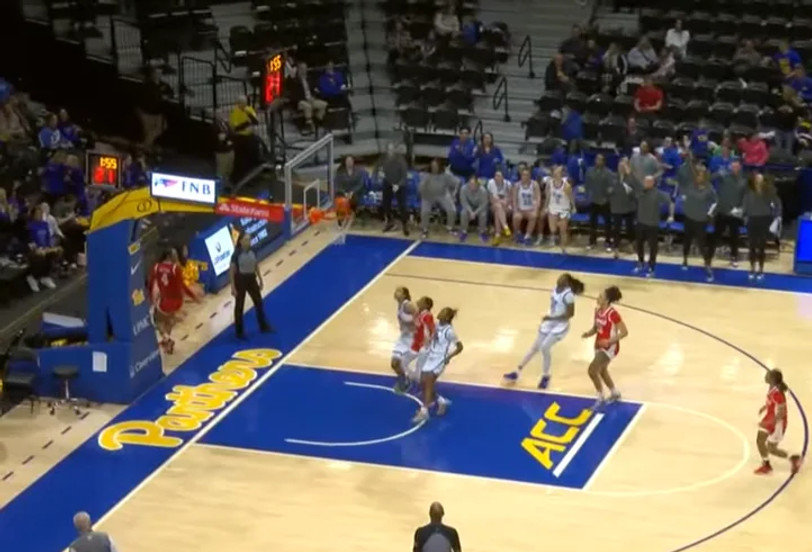 NCAA Γυναικών: Νίκησε από το -32 το Πίτσμπουργκ, στη μεγαλύτερη ανατροπή όλων των εποχών (video)