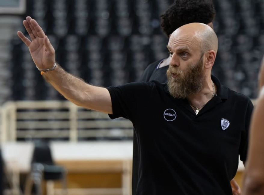 Καντσελιέρι: &quot;Χτίζουμε μία ομάδα με ταυτότητα&quot;