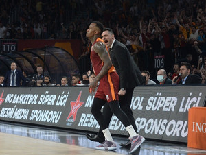 Τρομερή η Γαλατάσαραϊ του Πιστιόλη, 86-81 και 2-2 την Εφές