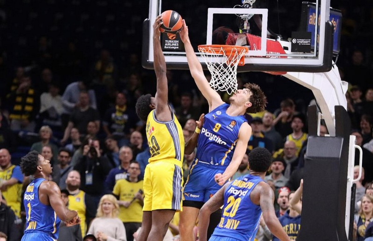 Συνήλθε με &quot;κατοστάρα&quot; η Μακάμπι, 103-85 την Άλμπα στο Βερολίνο (vid)