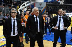 Οπαδοί του Ερυθρού Αστέρα &quot;πικάρουν&quot; τον Ομπράντοβιτς για το ασημένιο μετάλλιο! (vid)