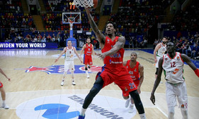 Τζάμπολ σε Μόσχα και Πόλη στα playoffs της Euroleague