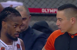 EuroLeague: Οι διάλογοι διαιτητών-παικτών στο Ολυμπιακός-Παναθηναϊκός (vid)