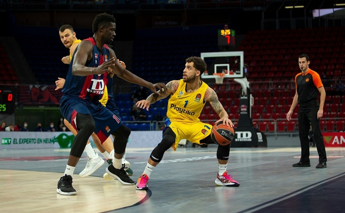 Η άμυνα έδωσε τη νίκη στη Μακάμπι, 67-63 την Μπασκόνια εκτός