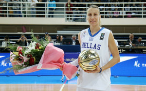Καλτσίδου : &quot;Να μείνω κοντά στην Εθνική γιατί την λατρεύω&quot;