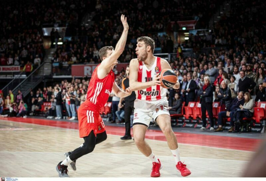 Ολυμπιακός: Η... MVP σεζόν του Σάσα Βεζένκοφ