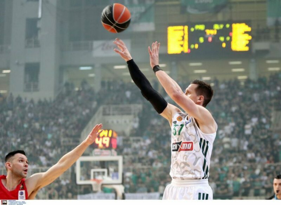 Ισοφάρισε ο Παναθηναϊκός, 67-65 τον Ολυμπιακό, με τρίποντο του Πονίτκα (pics & vid)