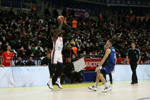 Αρμάνι Μιλάνο: Εξετάζει Μπέντιλ για αντί-Μήτογλου