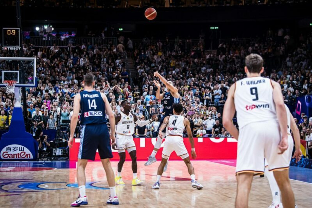 EuroBasket 2022: Τρεις φάσεις της Ελλάδας στο Top-10 από τους προημιτελικούς της Τρίτης (vid)